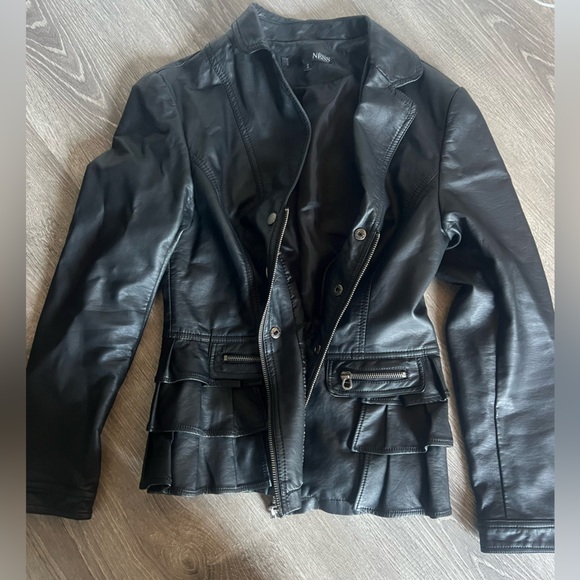 Women’s leather peplum jacket - Picture 3 of 5